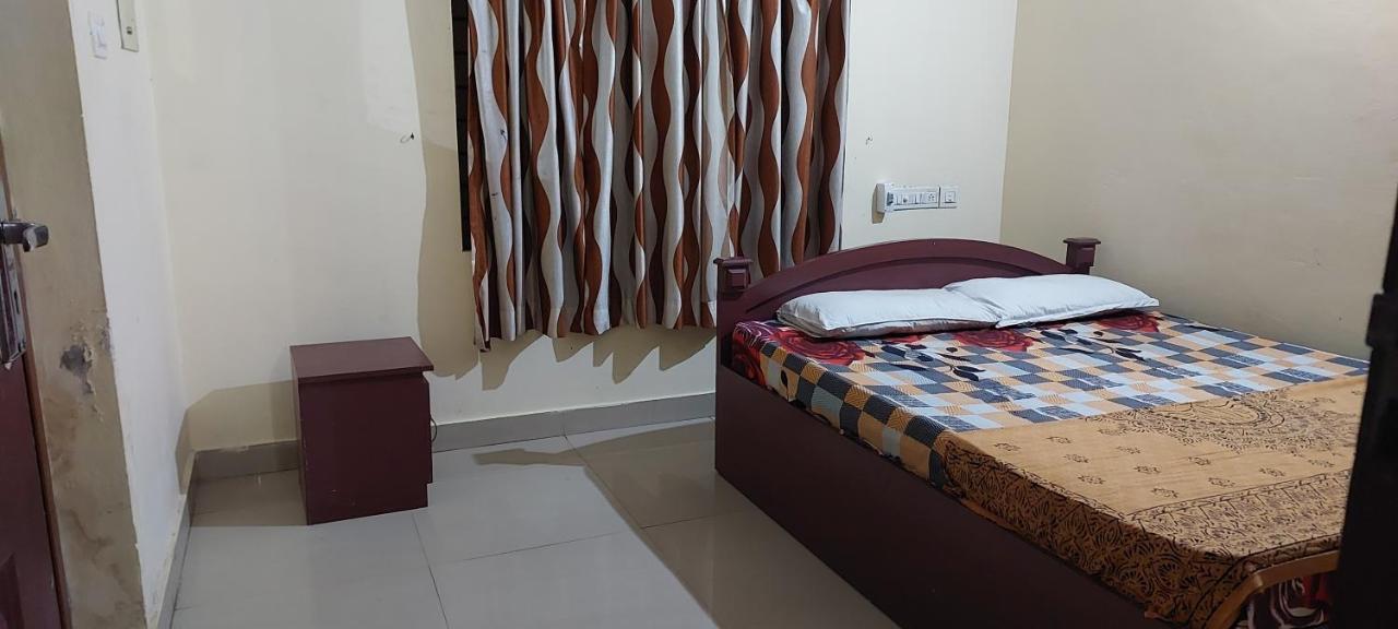 Guruvayur Adithya 外观 照片